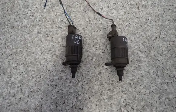 Mitsubishi Carisma Windscreen/windshield washer pump 