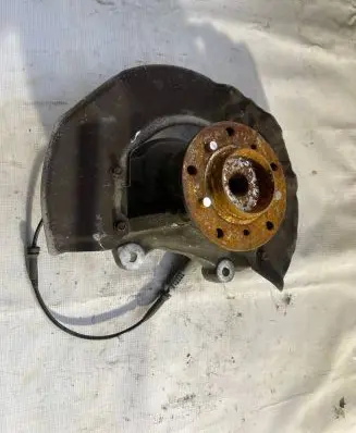 BMW 6 E63 E64 Front wheel hub 2282890