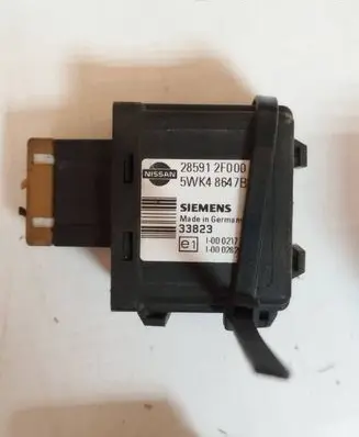 Nissan Primera Immobilizer control unit/module 285912F000 33823 5WK48647B