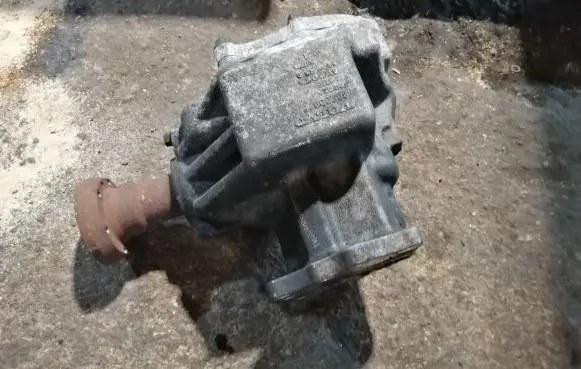 Volvo XC90 Gearbox transfer box case 30700010