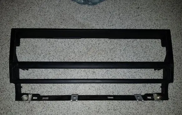 Radio/GPS head unit trim