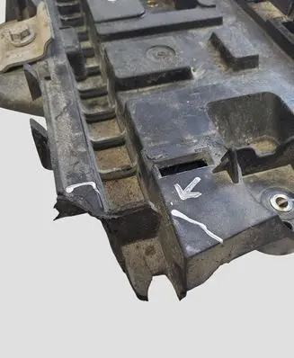 Volvo V50 Battery tray 1K0915333