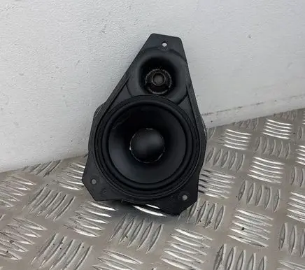 Volkswagen Touareg II Panel speaker