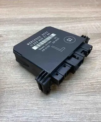 Mercedes-Benz C W203 Door control unit/module 2038202185 351369