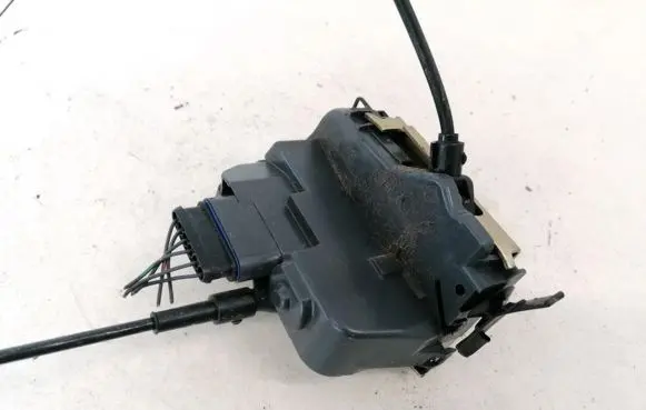 Renault Scenic II - Grand scenic II Rear door lock