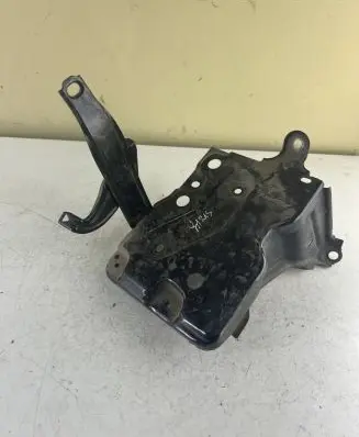 Toyota Yaris Battery tray 