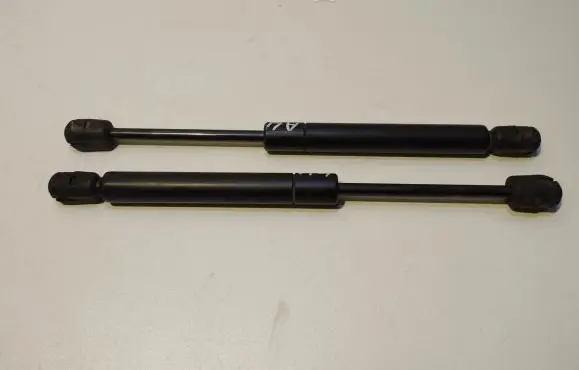 Audi A4 S4 B5 8D Tailgate/trunk strut/damper 8D5827552F