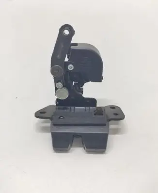 Hyundai Santa Fe Tailgate/trunk/boot lock/catch/latch 812302B000