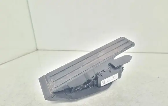 Porsche Taycan 9J1 Accelerator throttle pedal 9J1721507