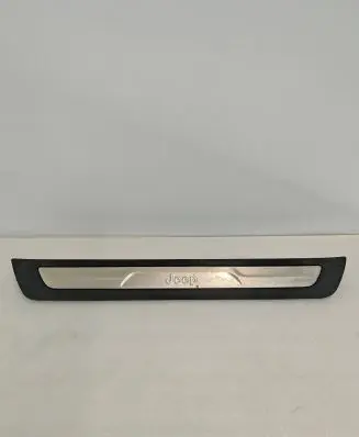 Jeep Grand Cherokee Side skirt front trim 1NC81TRMAB