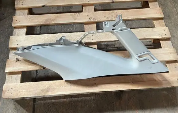 Lexus RX III (D)pillar trim (top) 6247048240 6247048250