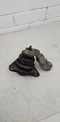 KIA Ceed Engine mount bracket