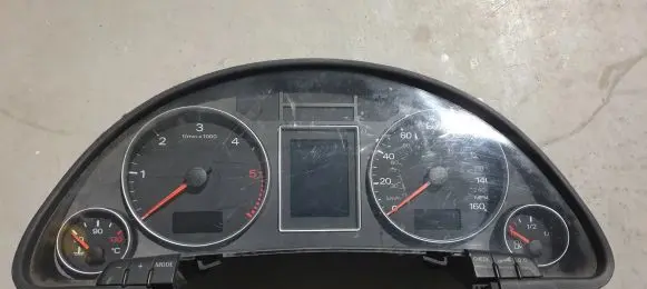 Audi A4 S4 B7 8E 8H Speedometer (instrument cluster) 8E0920951E