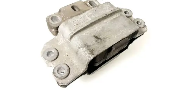 Volkswagen PASSAT B7 USA Engine mount bracket 1K199555