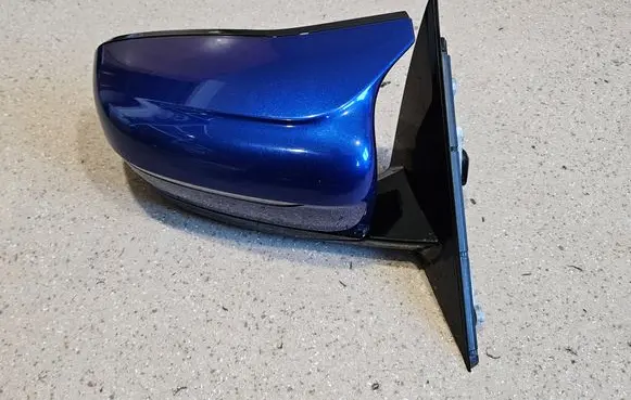 Front door electric wing mirror