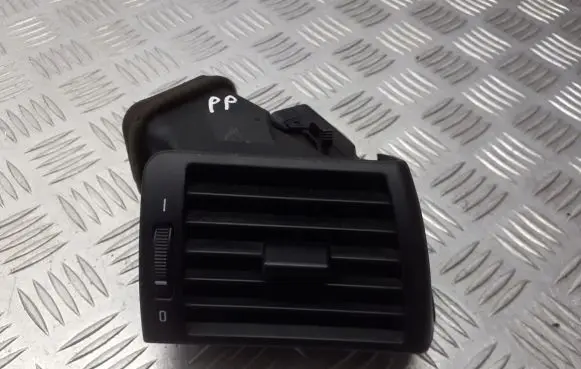 BMW 3 E46 Dashboard air vent grill cover trim 64.22-8361898