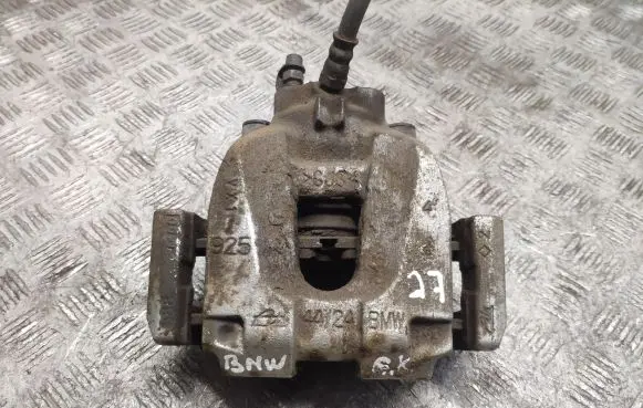 Rear brake caliper