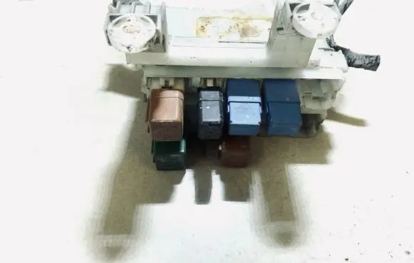 Nissan Almera N16 Fuse box set
