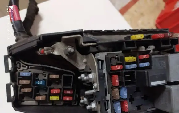 Volvo S80 Fuse module 6G9T14A067CA 6G9T14A076MA
