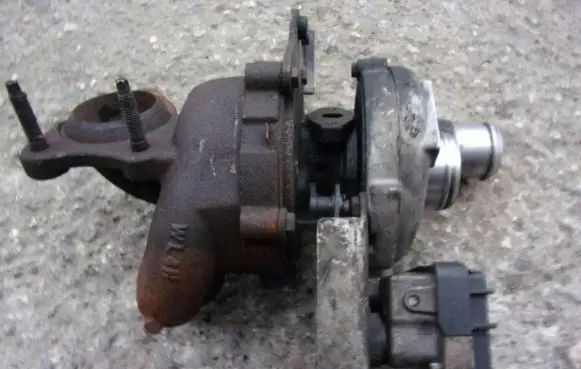 Ford Focus Turbo 4M5Q-6K682-AG