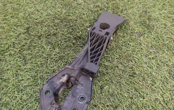 Audi A6 S6 C7 4G Engine bonnet/hood lock/latch loop/hook 4G0823480