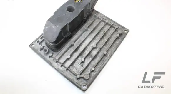 Ford Fiesta Engine control unit/module 6S6112A650FF