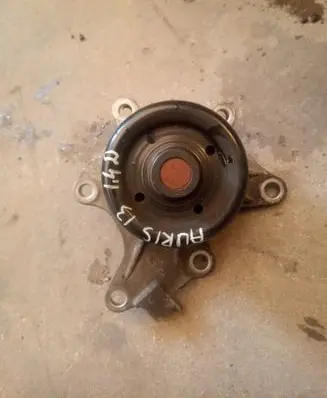 Toyota Auris E180 Water pump