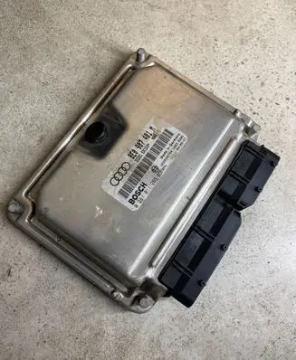 Audi A6 S6 C5 4B Engine control unit/module 8E0907401M 1039S02764 18030206