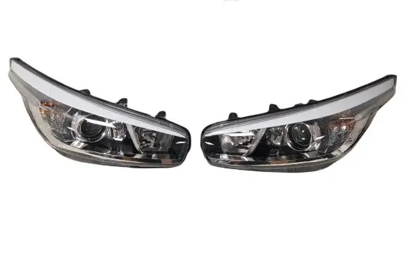 KIA Ceed Headlight/headlamp 92102A2000