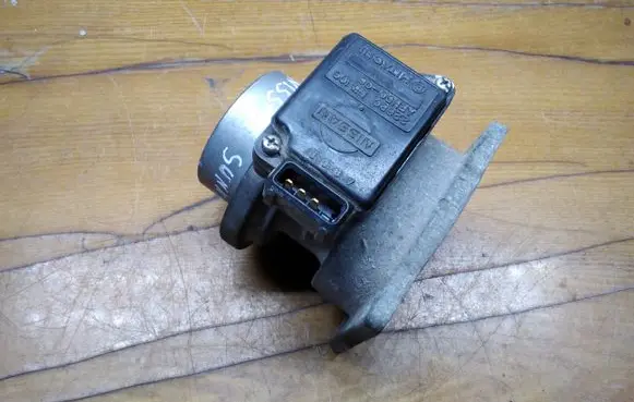 Nissan Sunny Mass air flow meter 2268053J00 AFH5006
