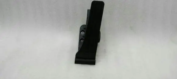 Mercedes-Benz E W212 Accelerator throttle pedal A2043001104