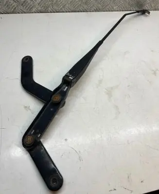 Ford Focus C-MAX Front wiper blade arm 3M5117526CA