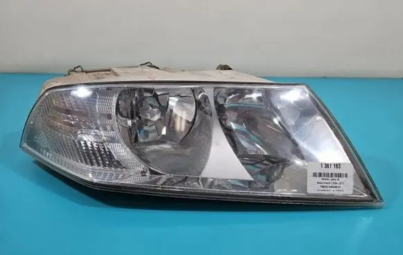 Skoda Octavia Mk2 (1Z) Headlight/headlamp IMPRK1361163