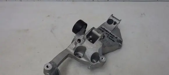 Opel Crossland X Generator/alternator bracket 9809714680