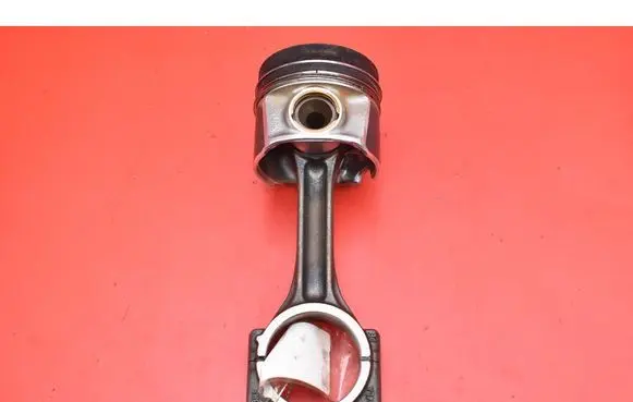 Volkswagen PASSAT CC Piston 81L150
