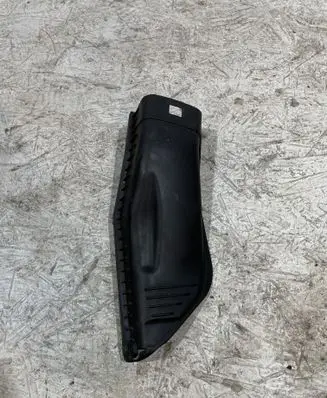 BMW 5 E60 E61 Air filter box cover 7789109