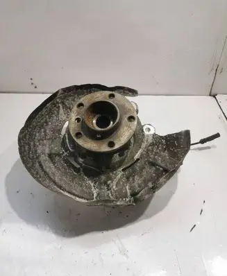 BMW 5 F10 F11 Rear wheel hub 6793469