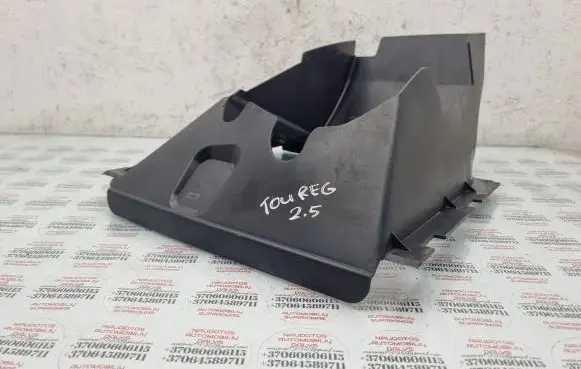 Volkswagen Touareg I Intercooler air channel guide 7L6117335A