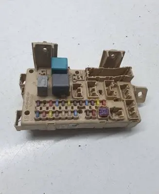 Toyota Corolla Verso AR10 Fuse box set 892210F020 06110312134002 4441713123