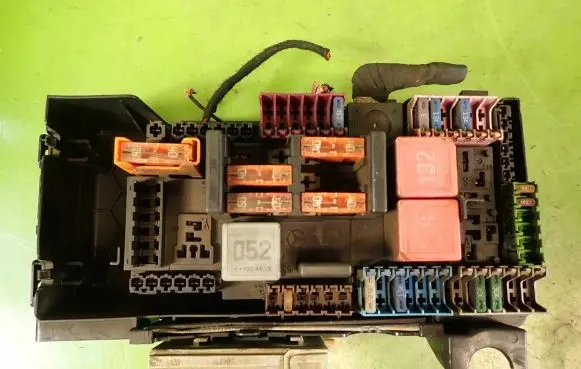 Mercedes-Benz E AMG W213 Fuse box set A2058203903