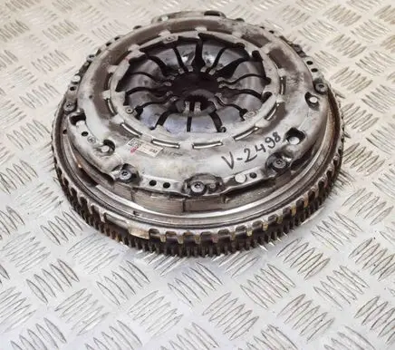 Nissan Qashqai Clutch set kit 301013644R 302059210R