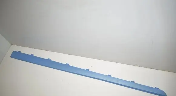 Sill/side skirt trim