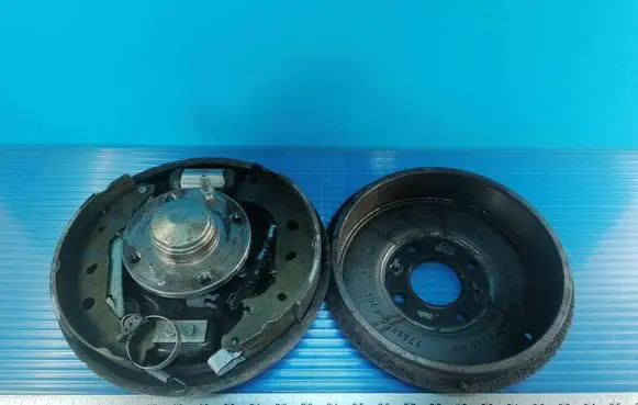 Citroen Nemo Drum brake (rear) 424754 1609312580 1611509680