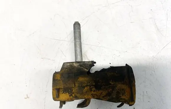 Ford Galaxy Engine mount bracket 307204g
