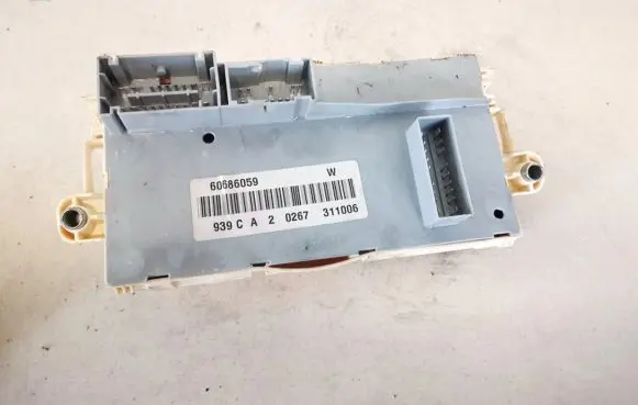 Alfa Romeo 159 Fuse box set 60686059 311006