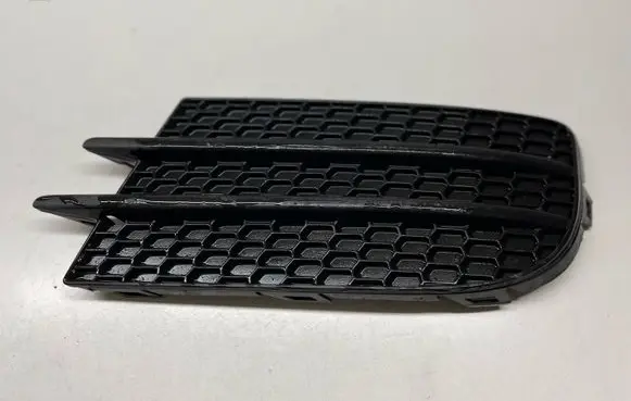 Volkswagen Tiguan Front bumper lower grill 5N0853665D