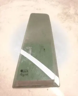 Opel Zafira B Rear vent window glass AS3