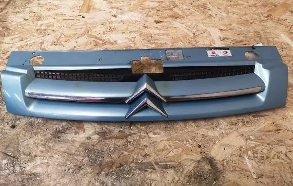 Citroen Berlingo Front bumper upper radiator grill 9644758177 3264101