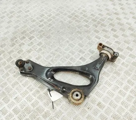Mercedes-Benz Vito Viano W447 Front lower control arm/wishbone A4473307600