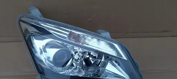 Isuzu D-Max Headlight/headlamp